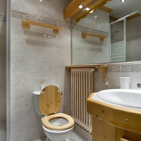 Apartment 1850, 6/7 Pers, Centre, Ski Aux Pieds, Wifi, Parking - Fr-1-631-226 Courchevel